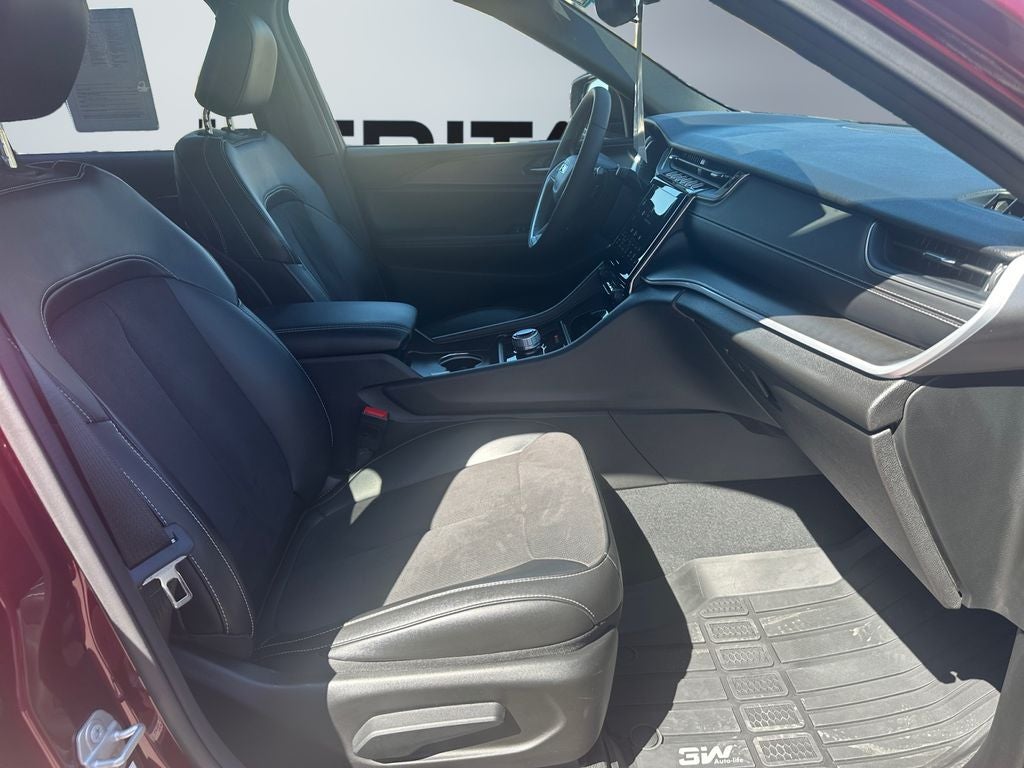 2024 Jeep Grand Cherokee L Altitude 4x4