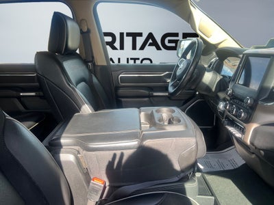 2020 RAM 1500 Laramie Crew Cab 4x4 5'7' Box