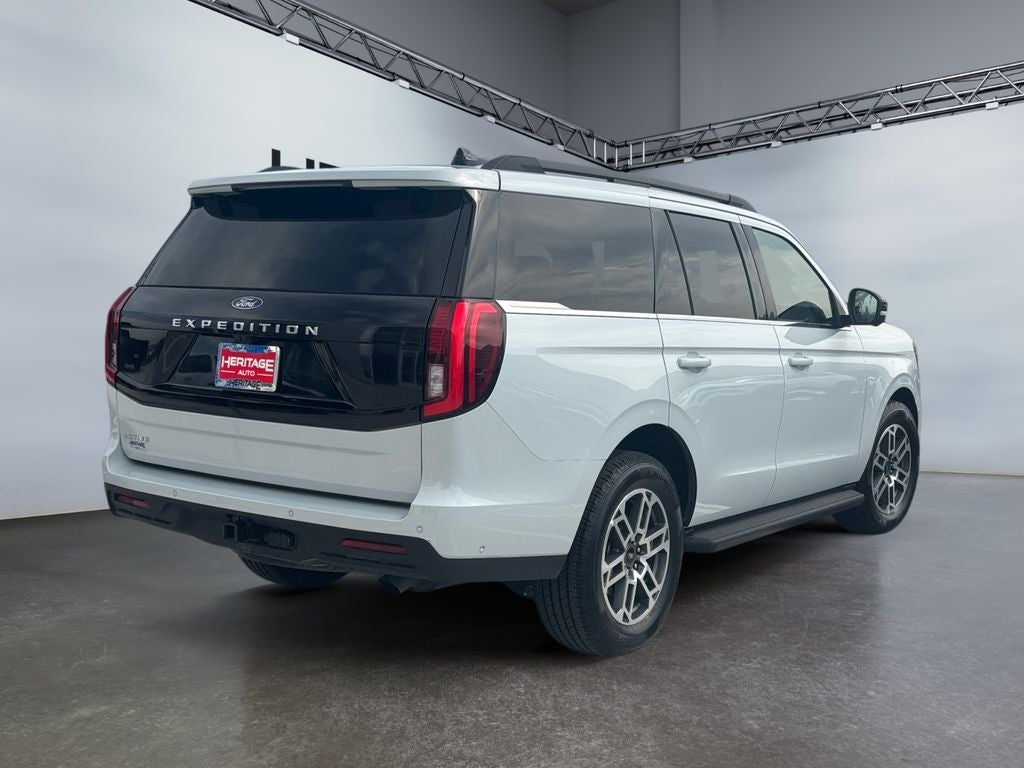 2025 Ford Expedition Active