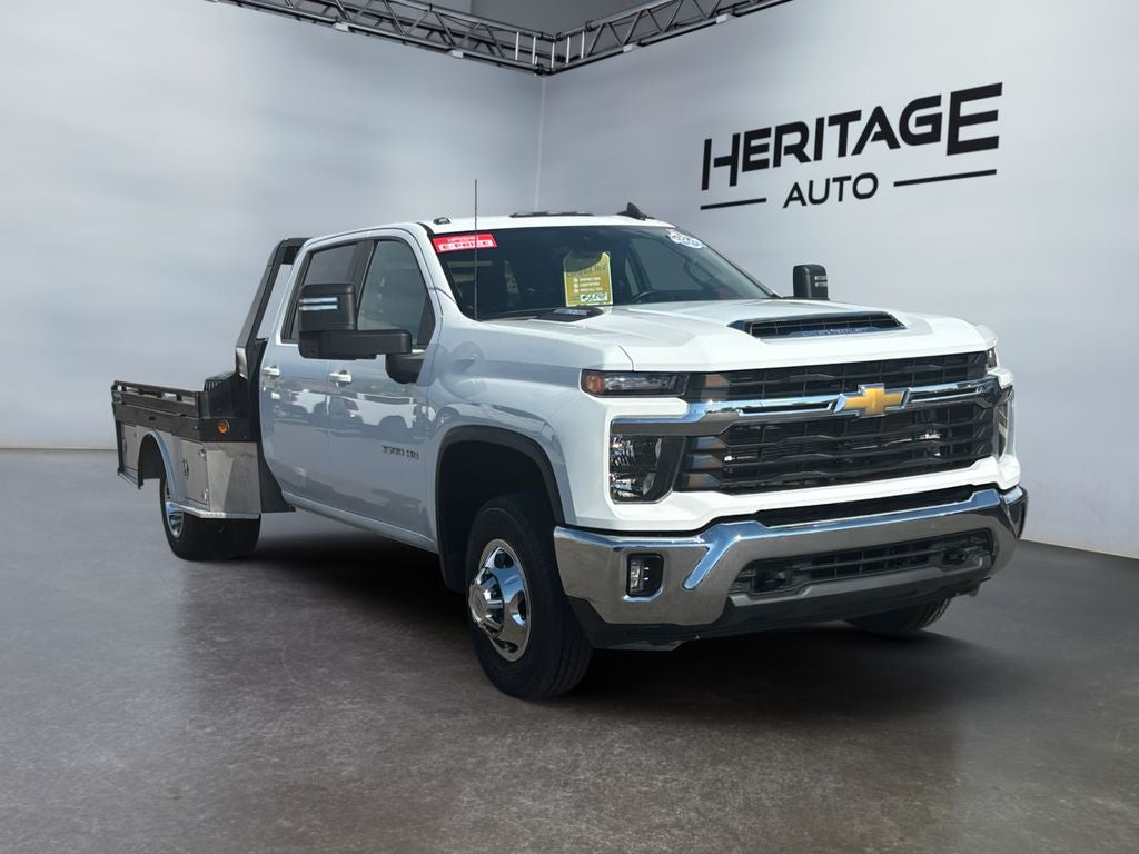 2026 Chevrolet Silverado 3500 HD Chassis LT