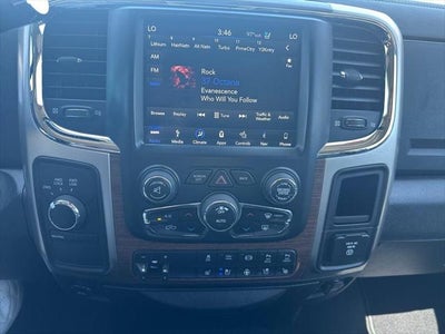 2018 RAM 3500 Laramie Crew Cab 4x4 8' Box