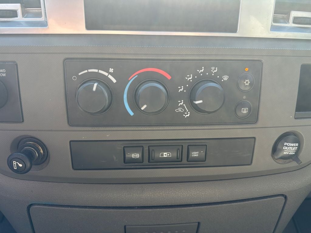 2008 Dodge Ram 2500 SLT/Power Wagon