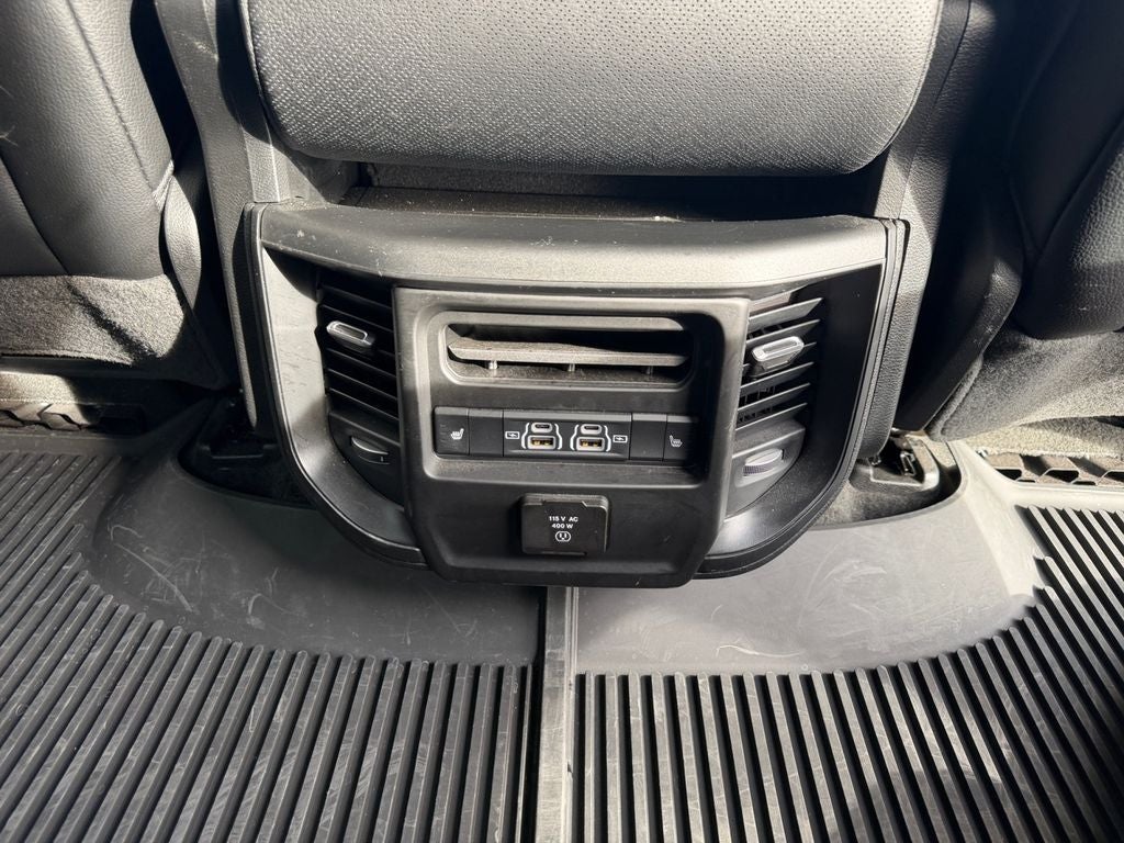 2024 RAM 1500 Laramie Crew Cab 4x4 5'7' Box