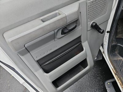 2011 Ford E-350 Cutaway Base