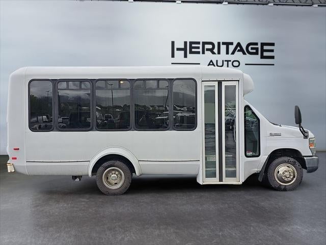 2011 Ford E-350 Cutaway Base