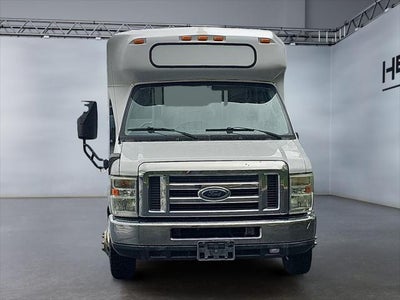 2011 Ford E-350 Cutaway Base