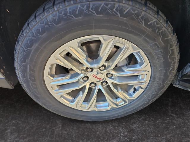 2022 GMC Yukon 4WD SLT