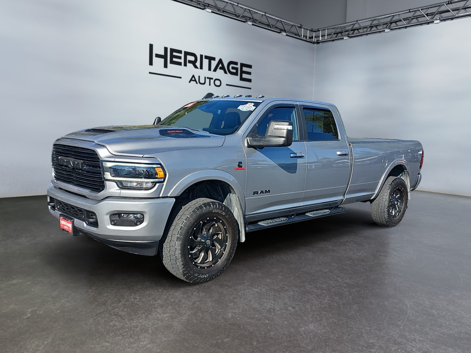 2024 RAM 3500 Laramie Crew Cab 4x4 8' Box
