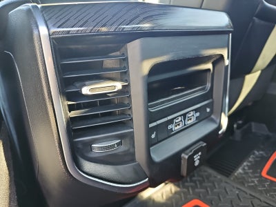 2024 RAM 3500 Laramie Crew Cab 4x4 8' Box
