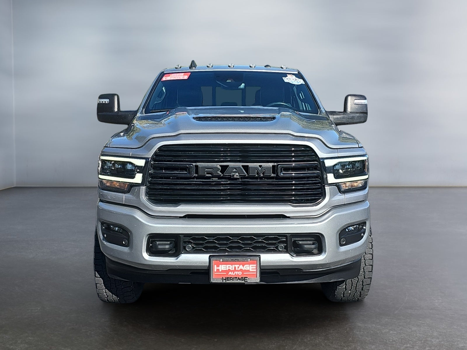 2024 RAM 3500 Laramie Crew Cab 4x4 8' Box