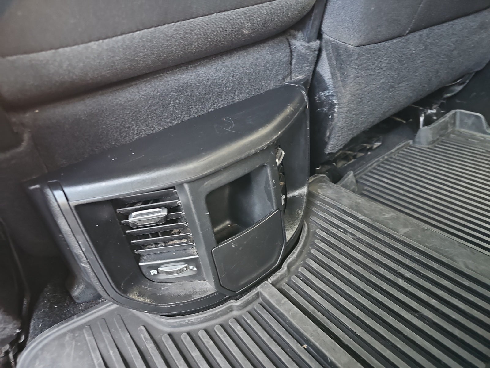 2023 RAM 3500 Tradesman Crew Cab 4x4 8' Box