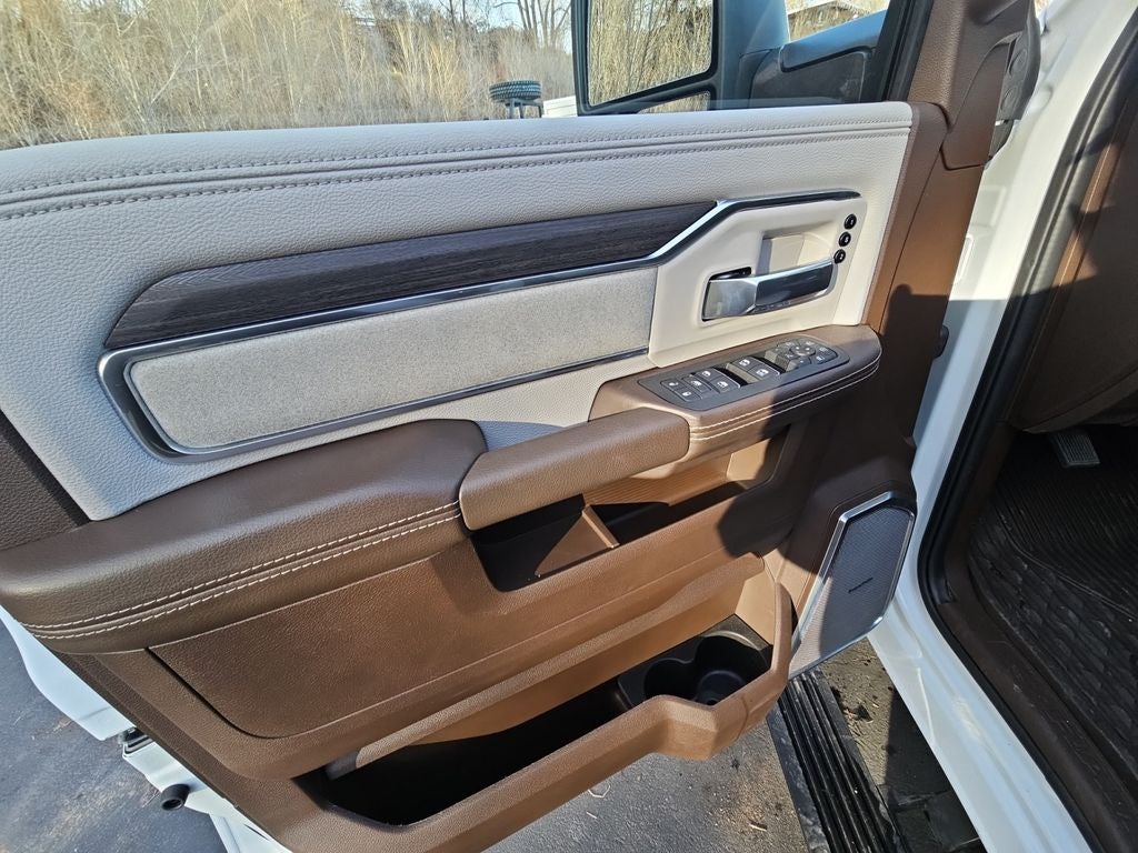 2025 RAM 3500 Laramie Crew Cab 4x4 8' Box