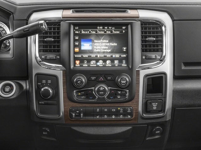 2017 RAM 2500 Laramie Crew Cab 4x4 6'4' Box