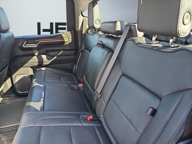 2024 GMC Sierra 4WD Crew Cab Short Box Denali