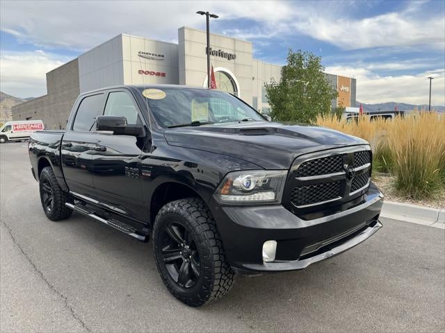 2017 RAM 1500 Night Crew Cab 4x4 5'7' Box
