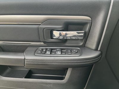 2017 RAM 1500 Night Crew Cab 4x4 5'7' Box