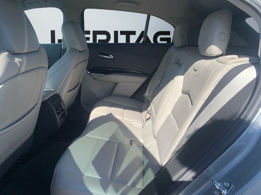 2023 Cadillac XT4 AWD Premium Luxury