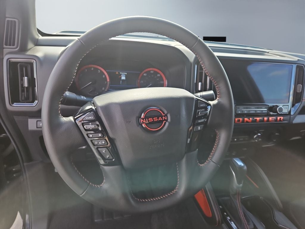 2025 Nissan Frontier Crew Cab PRO-4X 4x4