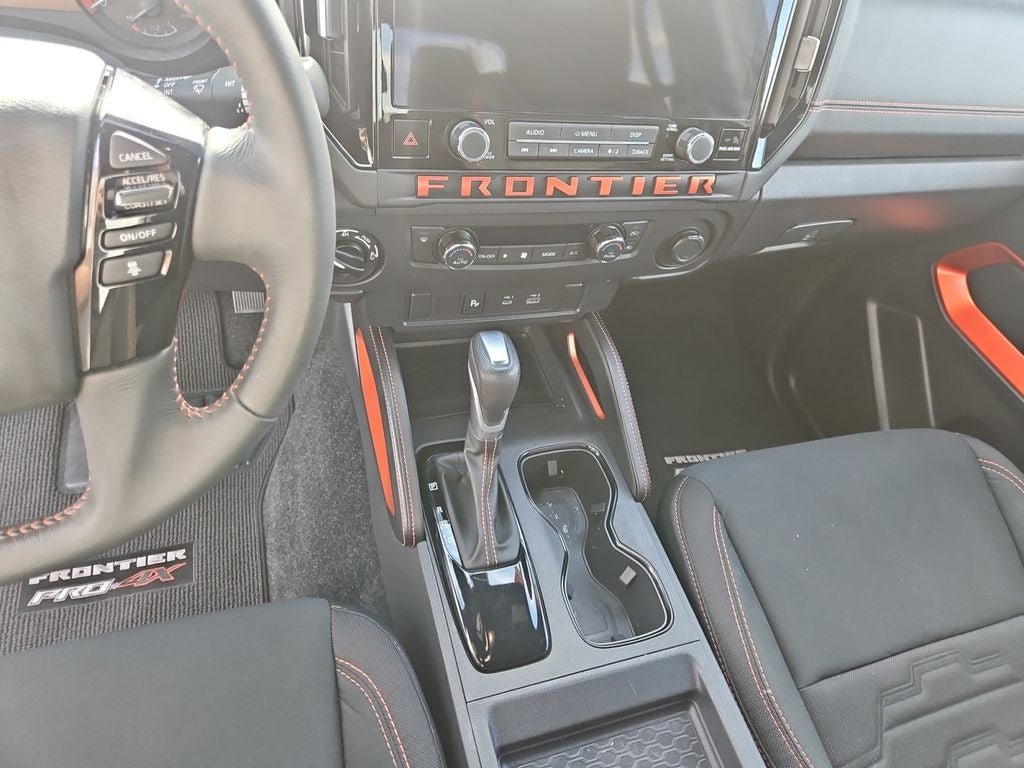2025 Nissan Frontier Crew Cab PRO-4X 4x4