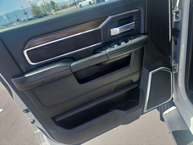 2023 RAM 3500 Laramie Crew Cab 4x4 8' Box
