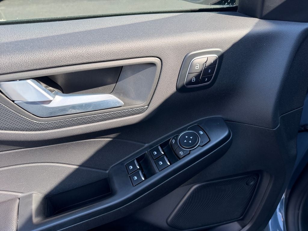 2025 Ford Escape ST-Line Elite