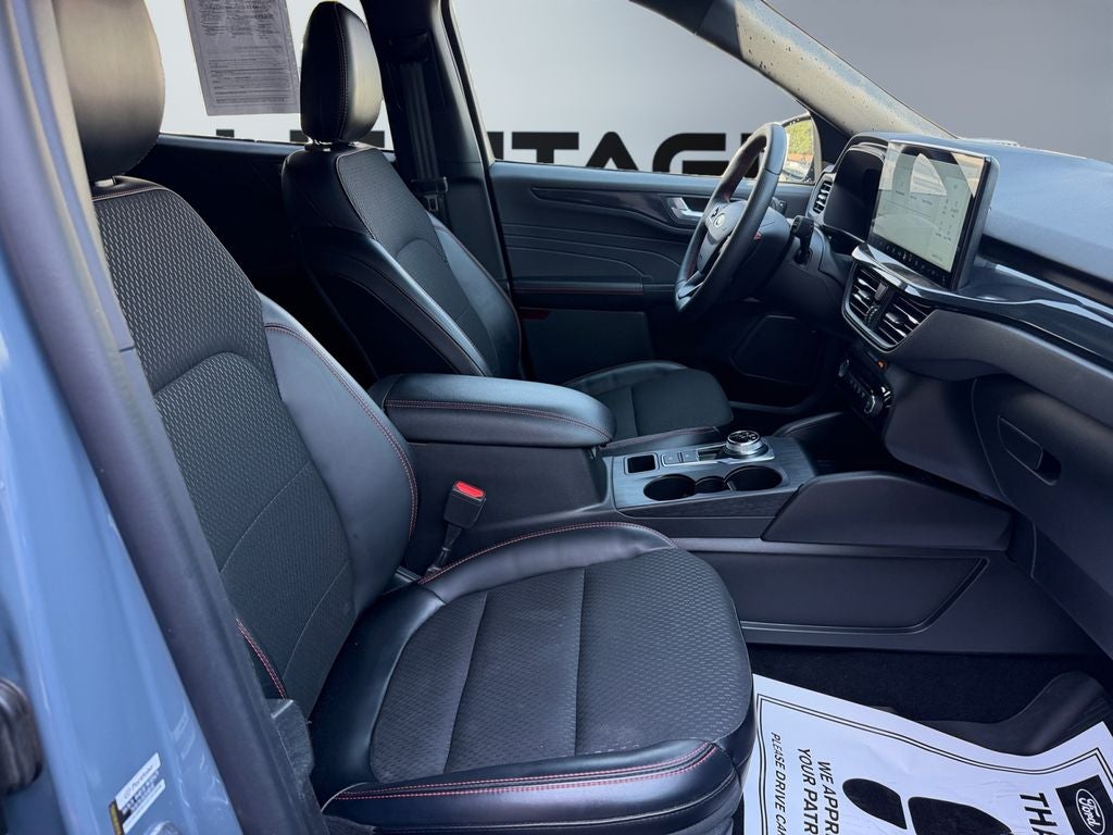 2025 Ford Escape ST-Line Elite