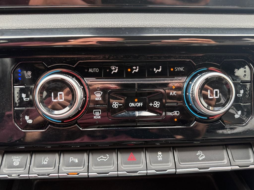 2025 GMC Sierra AT4