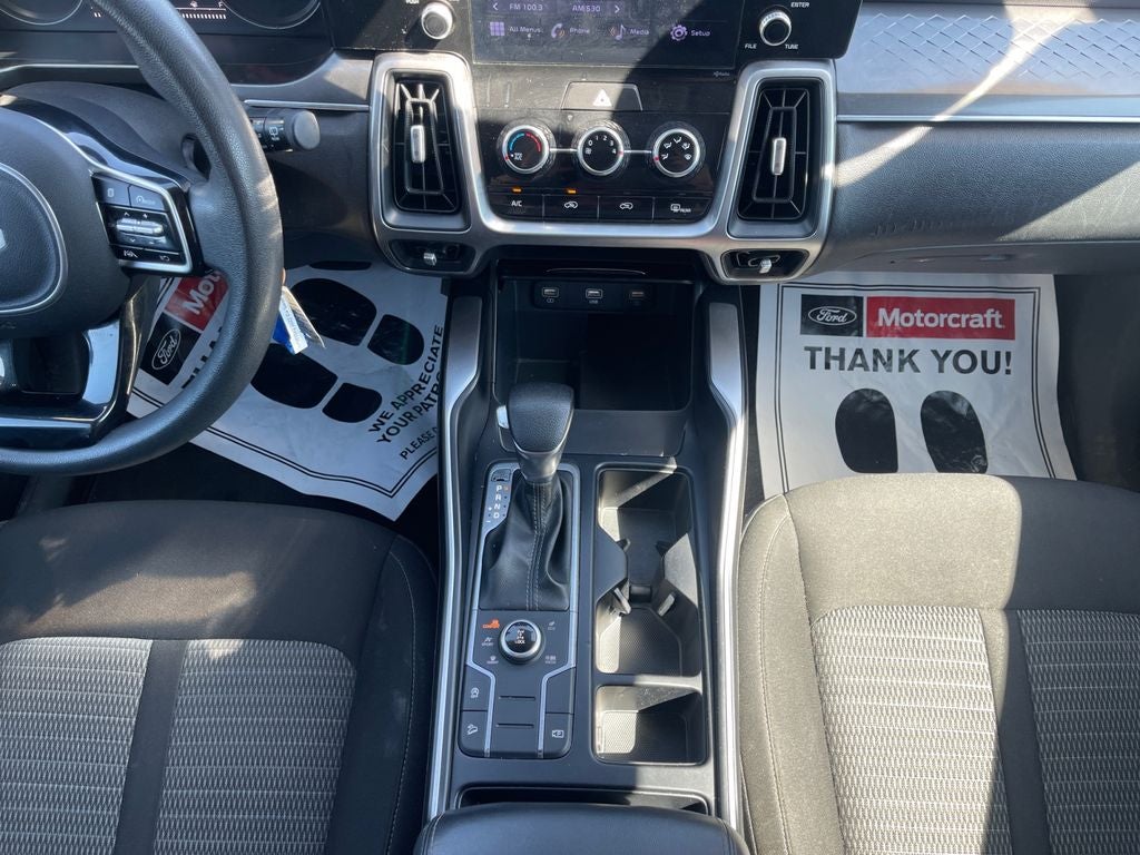 2022 Kia Sorento LX