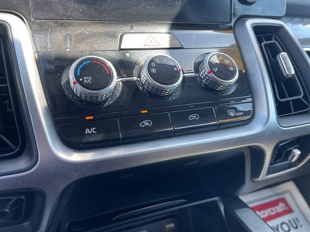 2022 Kia Sorento LX