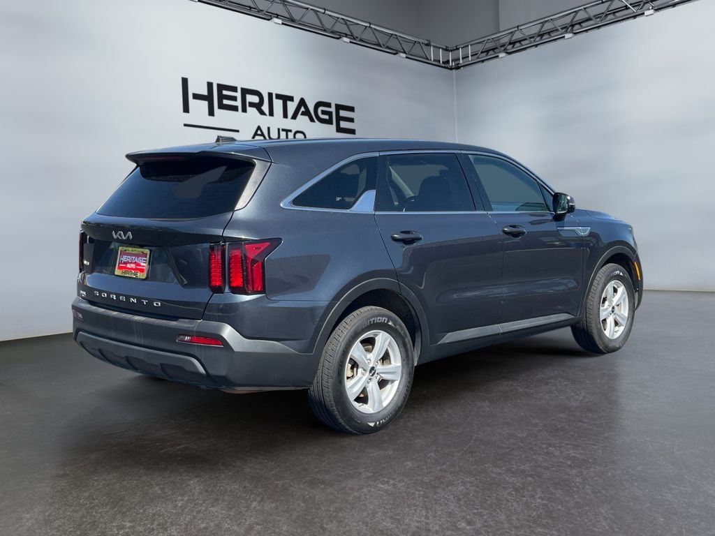 2022 Kia Sorento LX