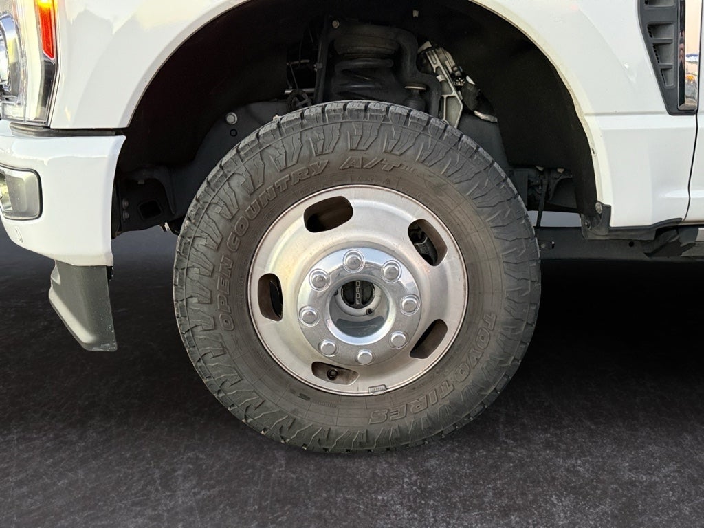 2023 Ford Super Duty F-350 DRW XL