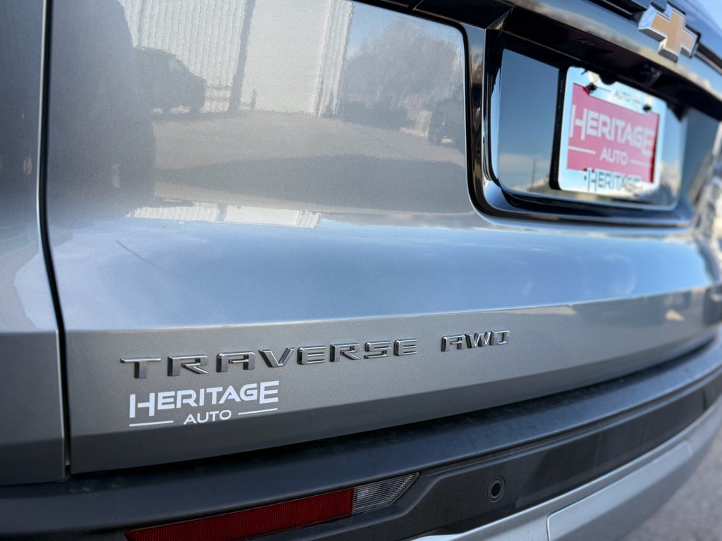 2024 Chevrolet Traverse LT