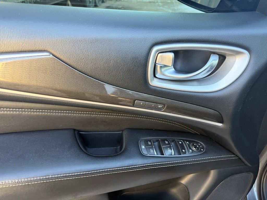 2020 INFINITI QX60 LUXE