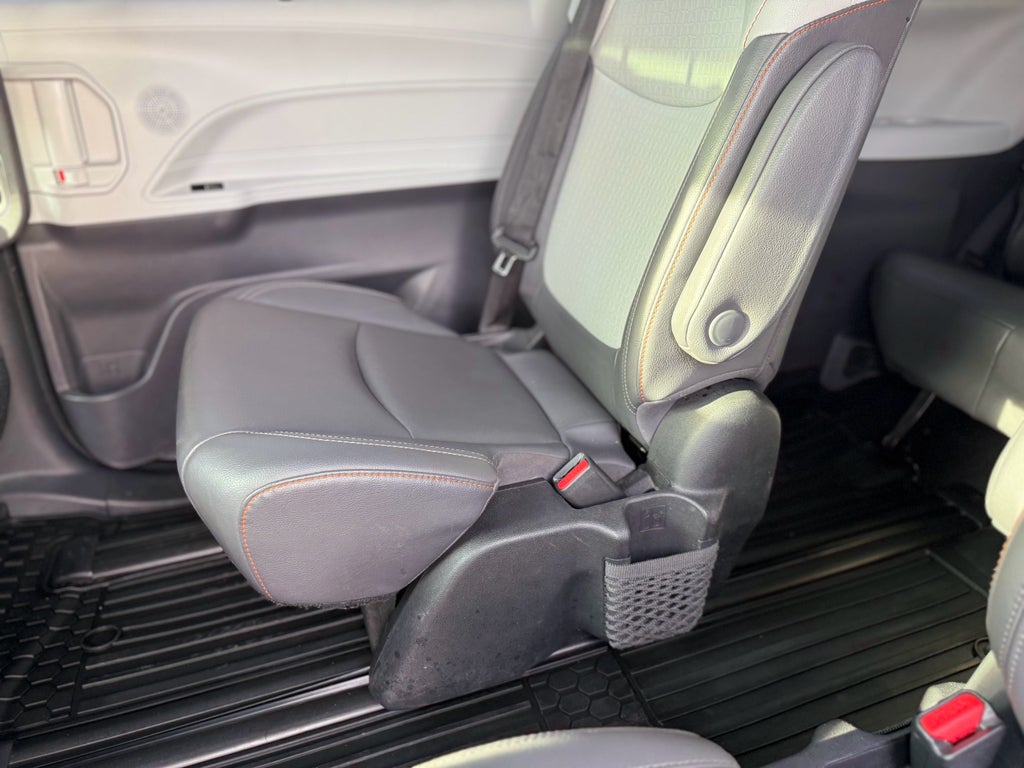 2022 Toyota Sienna XSE