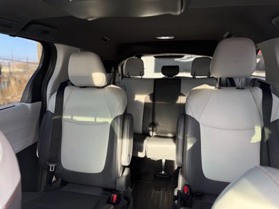 2022 Toyota Sienna XSE