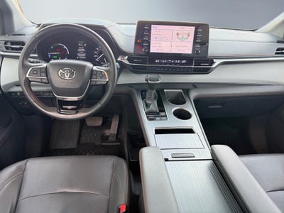 2022 Toyota Sienna XSE