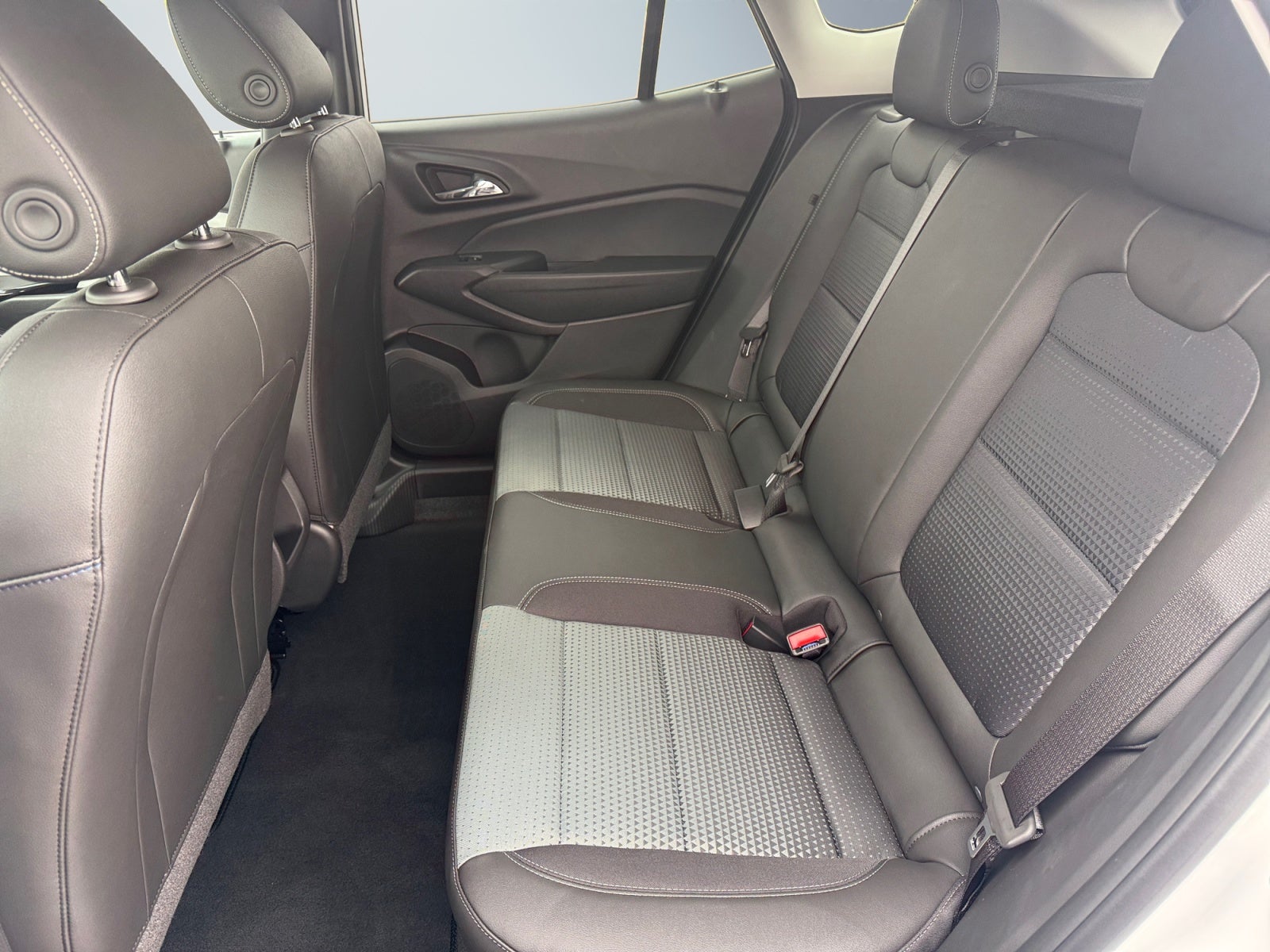 2026 Chevrolet Trax LT - Photo 16