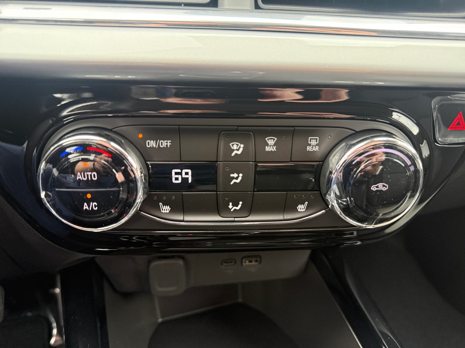 2026 Chevrolet Trax LT - Photo 22