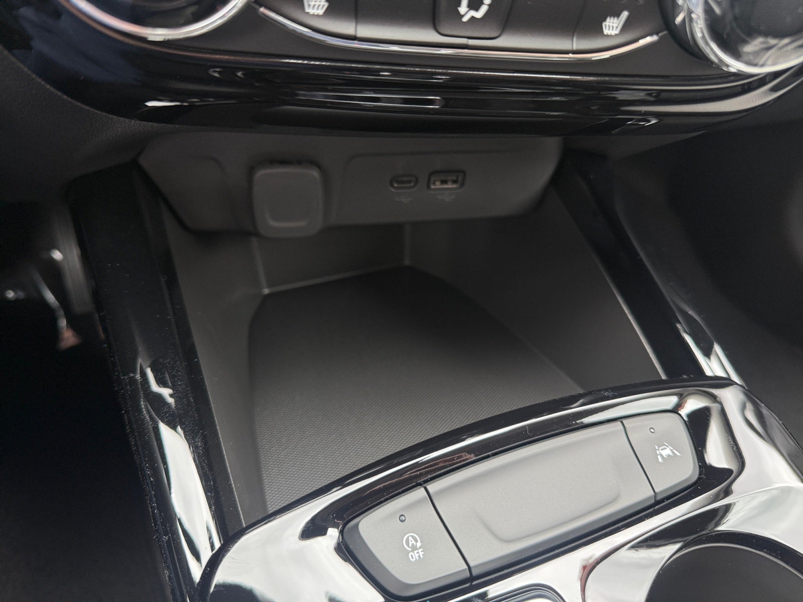 2026 Chevrolet Trax LT - Photo 23