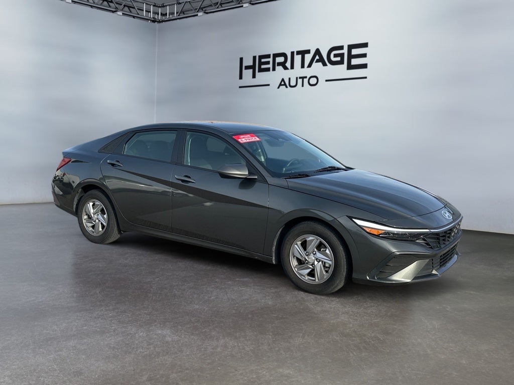 2024 Hyundai Elantra SE